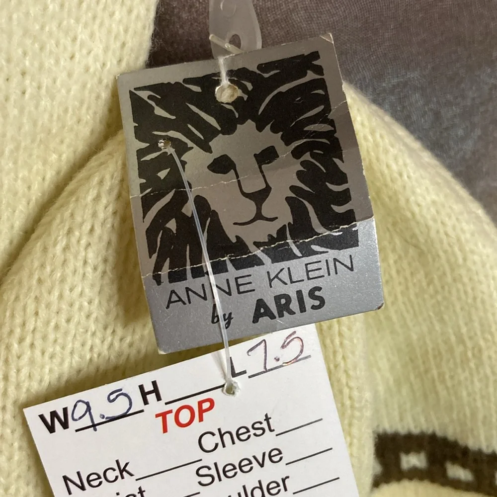 Vintage 80’s‎ NWT Anne Klein by Aris 95” scarf and beanie hat. Cute!! 410